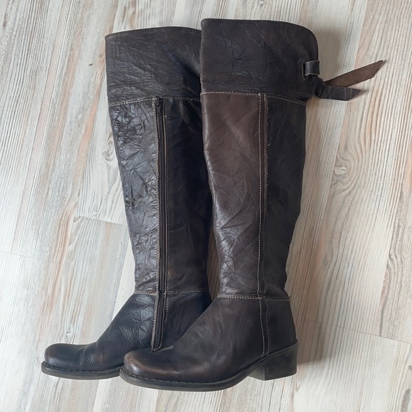 Tall Brown distressed leather felt lined boots - Picture 1 of 10